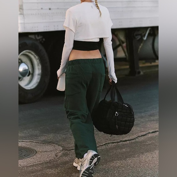 NWT FP Movement Top Score Barrel Pants | Evergreen | Size XS - Picture 2 of 9